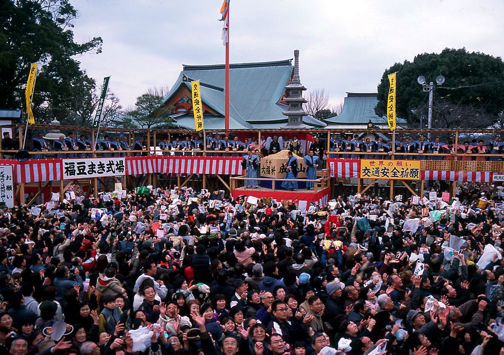 setsubun festival at temple in Japan