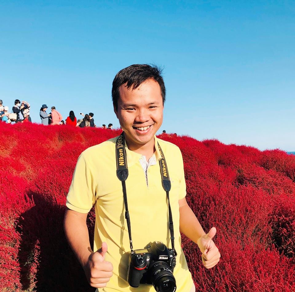 Hoang at Hitachi Seaside Park seeing the autumn cochia